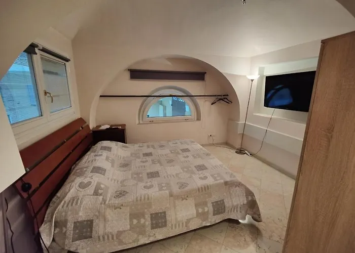 Stanza Campori 3* Módena